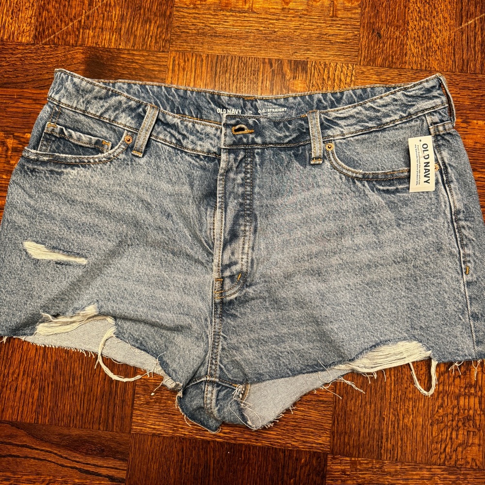 NWT — Women’s Cutoff Denim Shorts, Size 16